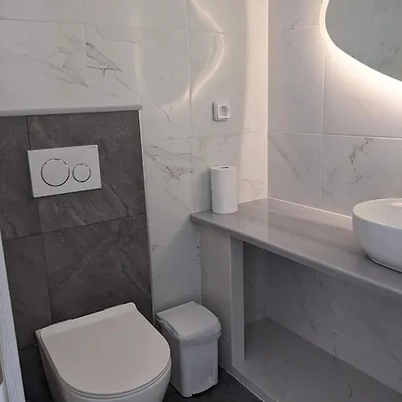 Kagias Apartments, ペタリディオン