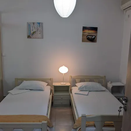 Kagias Apartments, アパート